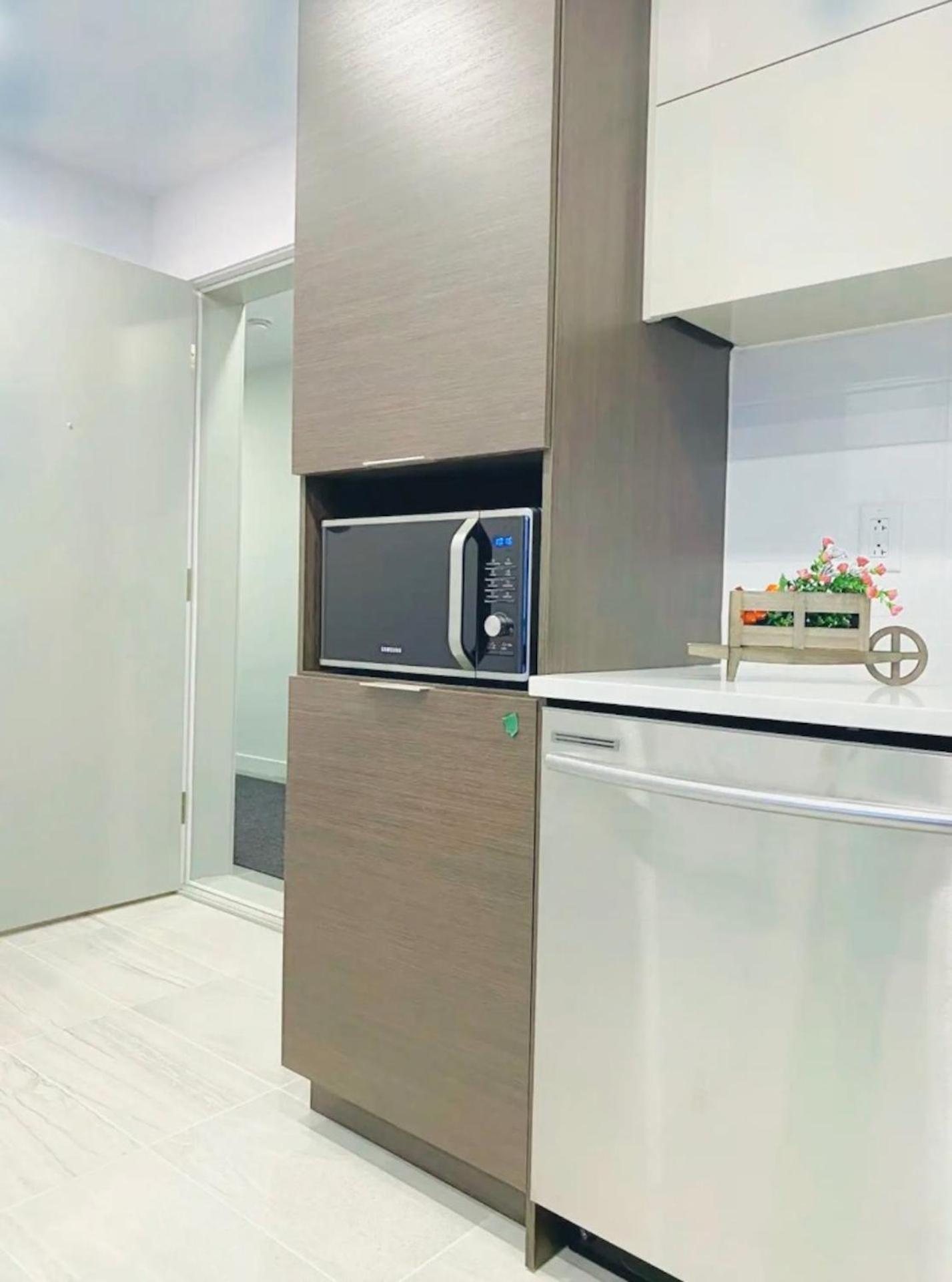 Le Bijou Airhome One Or Two Bedroom Suite 蒙特利尔 外观 照片